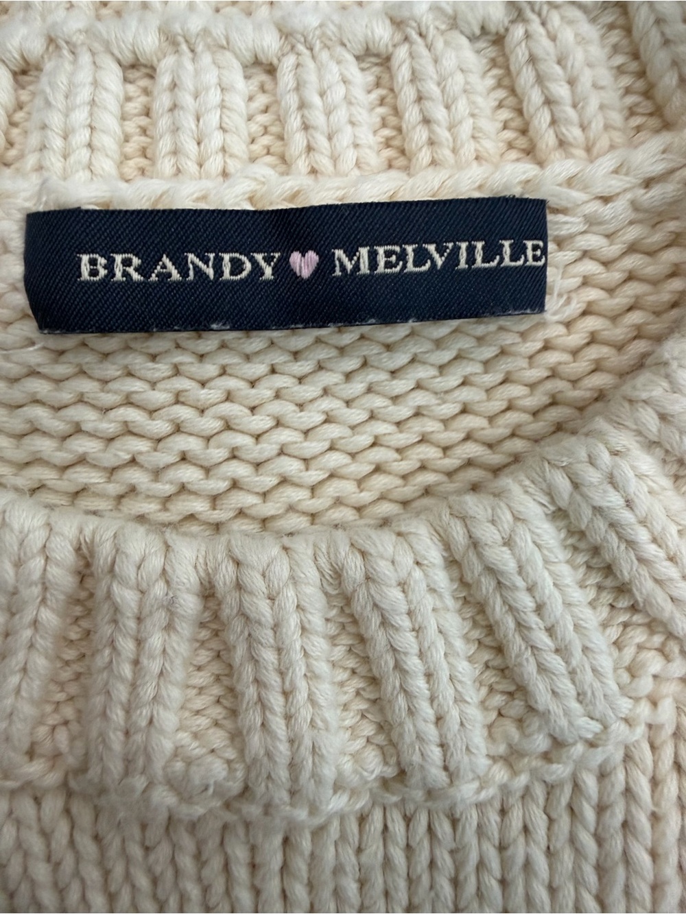 Brandy Melville New York Oversized Knit Sweater - Picture 2 of 5